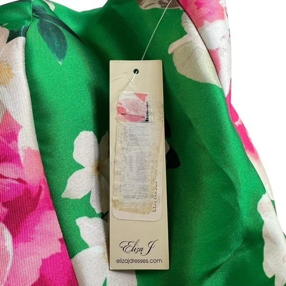 Eliza J Fit and Flare Floral Dress Green Size 6 NEW - Picture 14 of 14